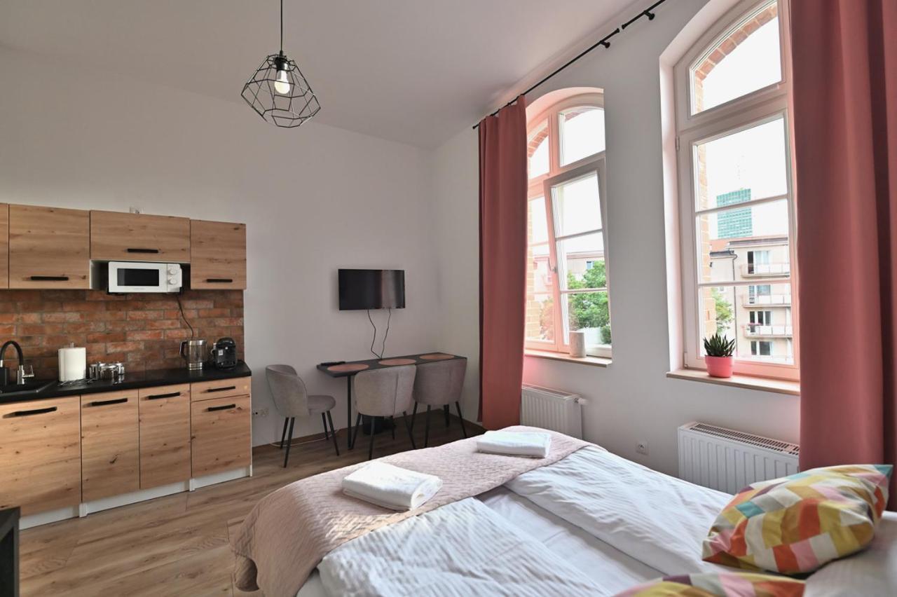 Live & Travel Apartments Waterlane Vintage グダニスク エクステリア 写真